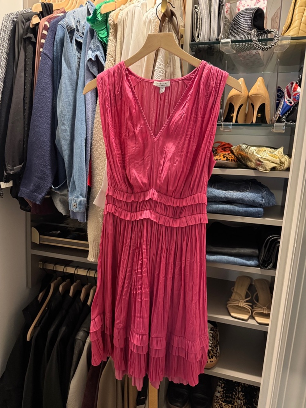 Current Air - Sleeveless Pleated V-Neck Pink Dress - M